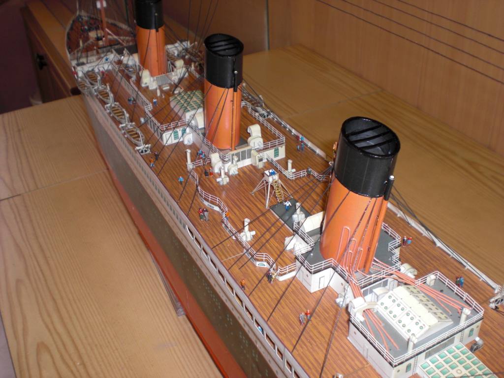 RMS Titanic British passenger liner paper model 1:200 huge 135cm | eBay